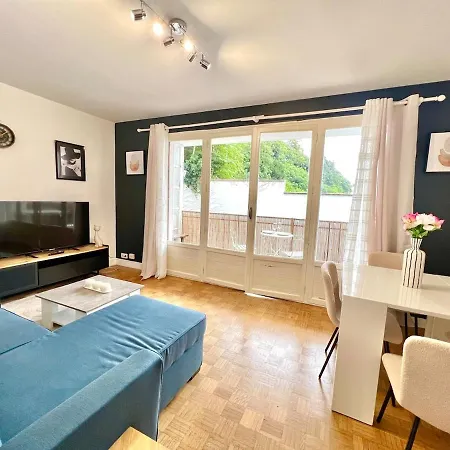 Apartment Large 3 Bedroom Parking And Fiber