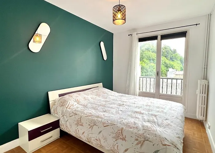 Large 3 Bedroom Parking And Fiber * Poitiers